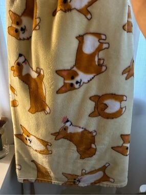 Corgi Print Cream Fleece Blanket/Throw
